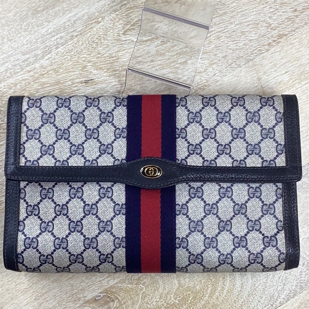 SOLD💙Authentic GUCCI Sherry Leather Clutch Bag in Navy Blue